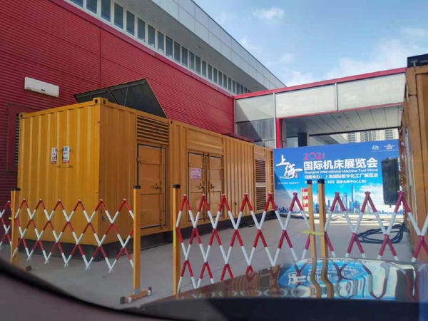 上思发电车出租-发电机无电压或电压太低怎么办？