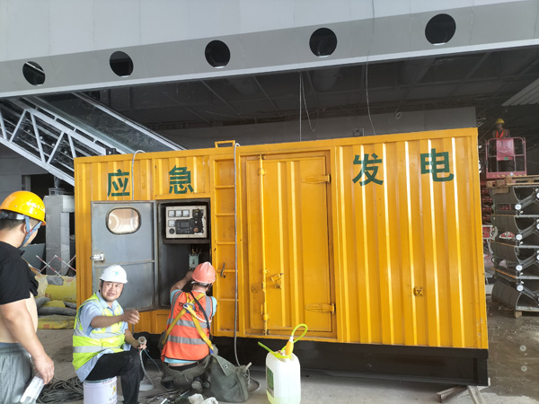 上思怎样判断空气滤清器是否需要更换？